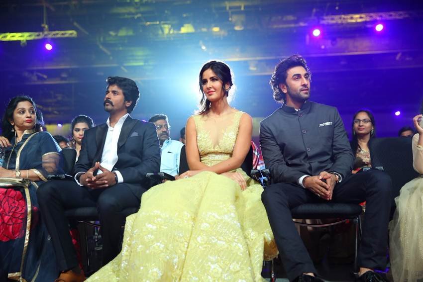 siima, siima 2017, siima 2017 day 2, siima 2017 tamil awards, siima 2017 malayalam awards, siima awards ranbir kapoor, siima awards katrina kaif, siima awards 2017 winners, siima awards 2017 winner list, siima awards 2017 updates, jagga jasoos, katrina kaif, ranbir kapoor, katrina ranbir, katrina ranbir romance, jagga jasoos release, jagga jasoos vs mom, ranbir kapoor films, katrina kaif films