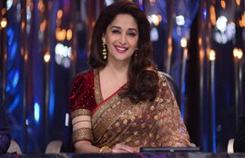 bollywood stars, bollywood actress, bollywood actress with father and son, rommance with son, rommance with father, bollywood interesting facts, bollywood knowledge, bollywood special news, entertainment news, sridevi, madhuri dixit, rani mukherjee, dimple kapadia, amrita singh