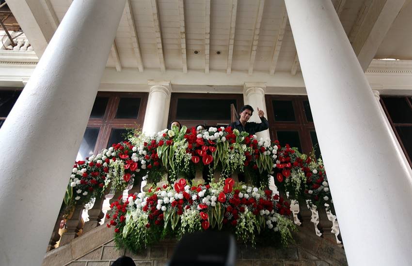 shahrukh khan home, shahrukh khan, shahrukh khan house mannat, shahrukh khan house mannat photos, mannat photos, salman khan house photos, shahrukh khan house mannat inside, shahrukh khan house mannat interior, shahrukh khan home photos