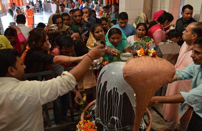 Hartalika Teej 2017: इस दिन की जाती है शिव और पार्वती की पूजा, अखंड सौभाग्य के लिए महिलाएं रखती हैं व्रत