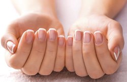 क्यों उखड़ते हैं नाखून के पोरों के मांस, जानिए क्या है इसका इलाज