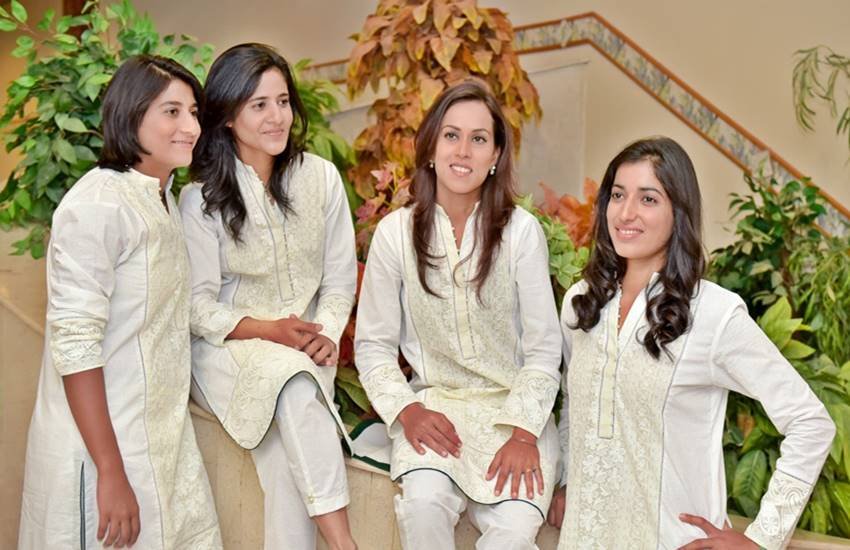 महिला पाक क्रिकेट टीम। (Photo Courtesy: images.dawn.com)