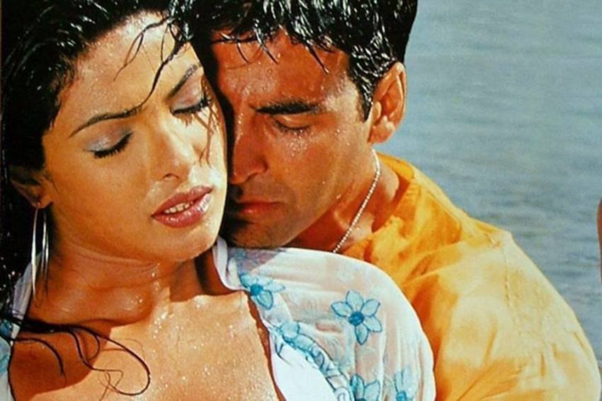 priyanka chopra love affairs, priyanka chopra affair with SRK, priyanka chopra with shahid kapoor, priyanka chopra first boyfriend, priyanka chopra with akshay kumar, priyanka chopra lovers, priyanka chopra with Shahrukh kHan