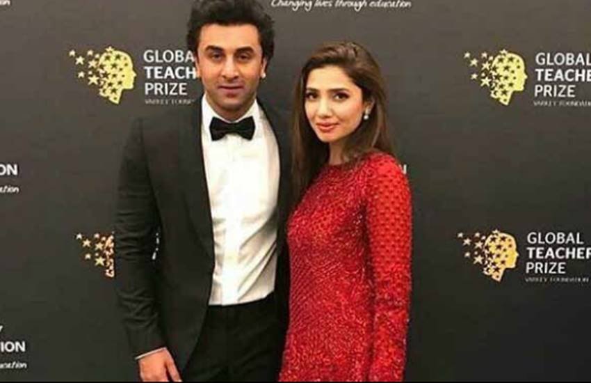 ranbir kapoor, ranbir kapoor after breakup, ranbir kapoor katrina kaif break up, ranbir kapoor dating mahira khan, raees actress mahira khan, pakistani actress mahira khan, ranbir kapoor, ranbir kapoor after breakup, ranbir kapoor katrina kaif break up, ranbir kapoor dating mahira khan, raees actress mahira khan, pakistani actress mahira khan, bollywood news in hindi, entertainment news in hindi, television news in hindi