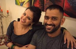 Mahendra Singh Dhoni Birthday: पत्नी साक्षी और टीम इंडिया के साथ धोनी ने ऐसे मनाया अपना जन्मदिन, देखें वीडियो