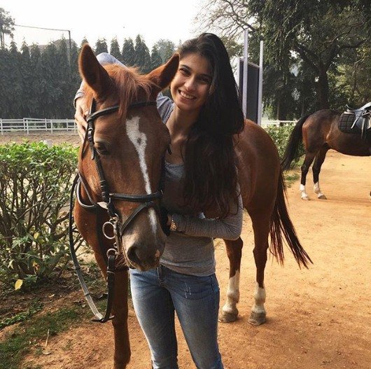 samara tijori, deepak tijori, star daughters, samara tijori photos, deepak tijori daughter