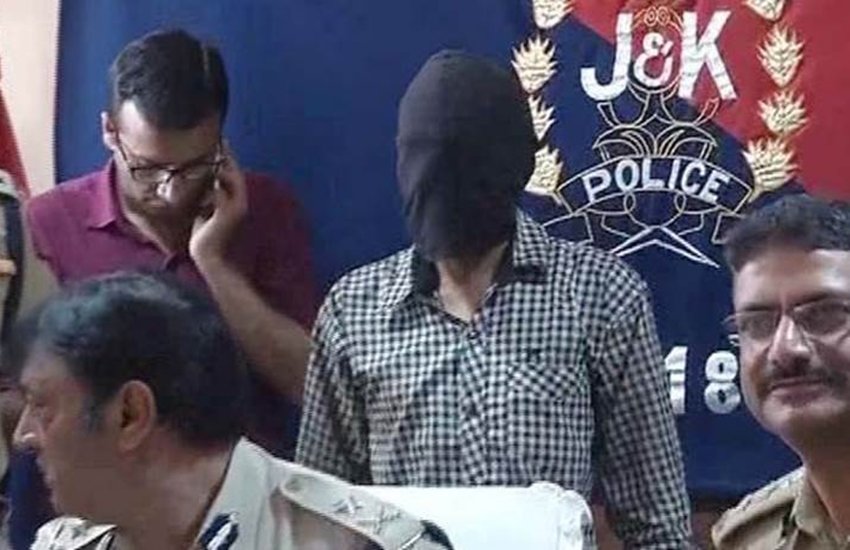 पकड़ा गया आतंकी संदीप शर्मा। (ANI) पकड़ा गया आतंकी संदीप शर्मा। (ANI)