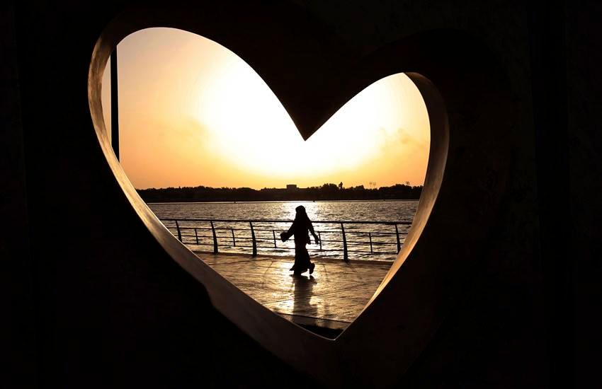 saudi arabia laws for womens, saudi arabia laws, saudi arabia laws for womens in hindi, women's rights in saudi arabia, women's rights in saudi arabia 2017, saudi arabia women viral video, saudi arabia women miniskrit viral video, saudi arabia women, saudi arabia rules in hindi, saudi arabia rules for womens, saudi arabia rules for womens in hindi, saudi arabia latest updates