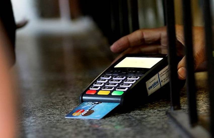 saudi arabia laws for womens, saudi arabia laws, saudi arabia laws for womens in hindi, women's rights in saudi arabia, women's rights in saudi arabia 2017, saudi arabia women viral video, saudi arabia women miniskrit viral video, saudi arabia women, saudi arabia rules in hindi, saudi arabia rules for womens, saudi arabia rules for womens in hindi, saudi arabia latest updates