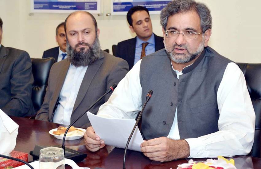 Nawaz Sharif, Panama Papers, Shahid Khaqan Abbasi, Pakistan PM, PMLN, Khawaja Muhamamd Asif, Shahbaz Sharif, World News, Hindi News