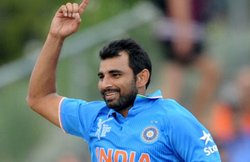 क्रिकेटर मोहम्मद शमी को दी गाली, घर में घुसकर मारने की कोशिश