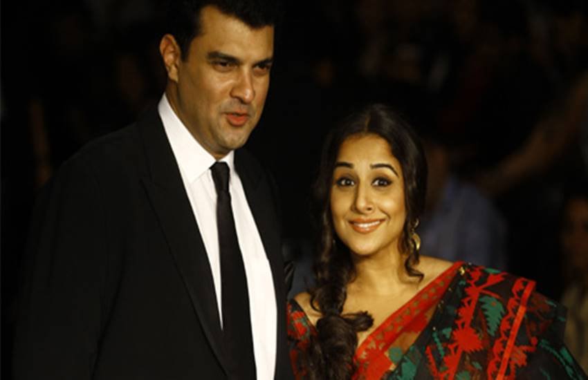 Bollywood Stars, bollywood stars marriage, bollywood stars who married thrice, marriage history of bollywood stars, karan singh grover marriage wives, kabir bedi marriage history, sanjay dutt wives, vidhu vinod chopra marriages