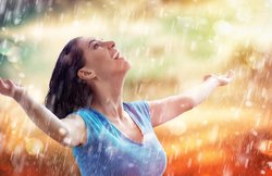 बारिश के मौसम में ऐसे रखें अपनी त्वचा का ख्याल