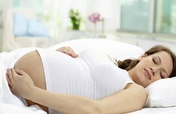 प्रेग्नेंसी के दौरान बहुत जरूरी है नींद, जानिए- क्या है सोने का सही तरीका और कैसे पाएं अच्छी नींद