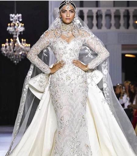 Sonam Kapoor,Paris Fashion Week 2017,princess, pink gown,Ralph and Russo,after party