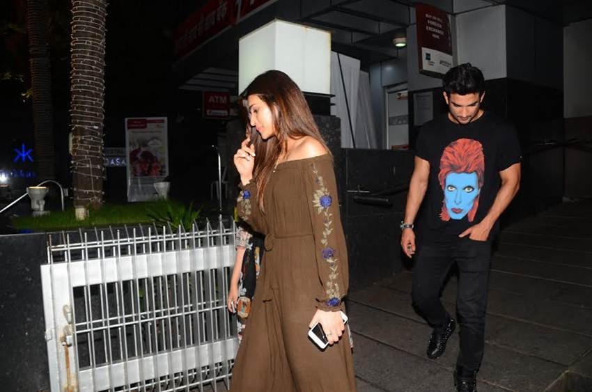 "Sushant Singh Rajput continues to bond with rumoured girlfriend Kriti Sanon’s family, takes her sister out for a dinner – photos, Sushant Singh Rajput photos