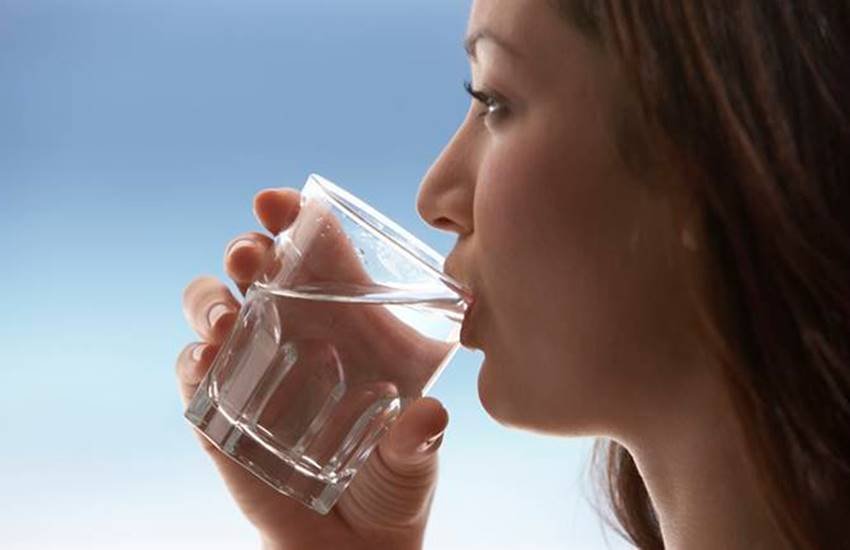 Drinking Water, Drinking Water During Meal, Right Time Of Drinking Water, After Meal, Before Meal, Health Tips In HIndi, Lifestyle News In Hindi, Jansatta
