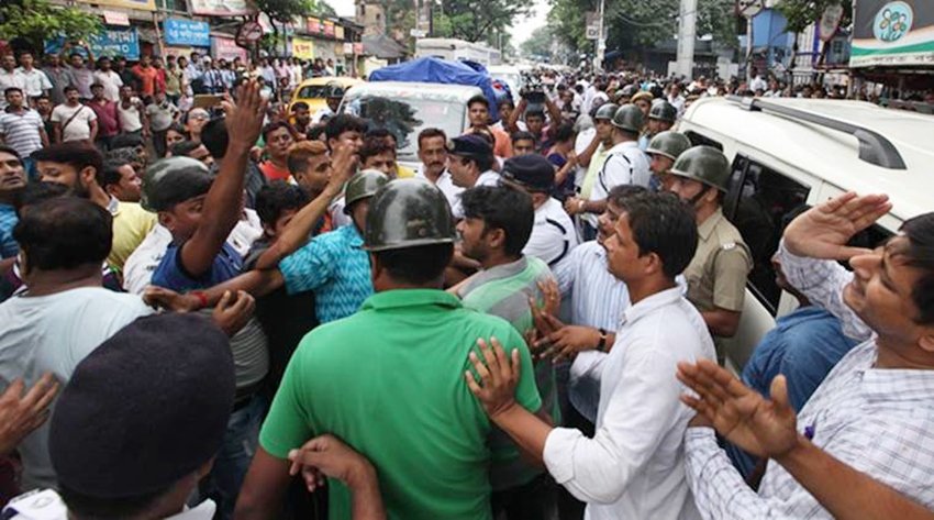 West Bengal Voilence, Basirhat unrest, Basirhat Voilence, Trinamul MLA, Dipendu Biswas, hindu-muslim, hindu-muslim West Bengal