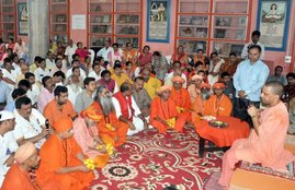 guru purnima, cm yogi adityanath, yogi adityanath janta darbar