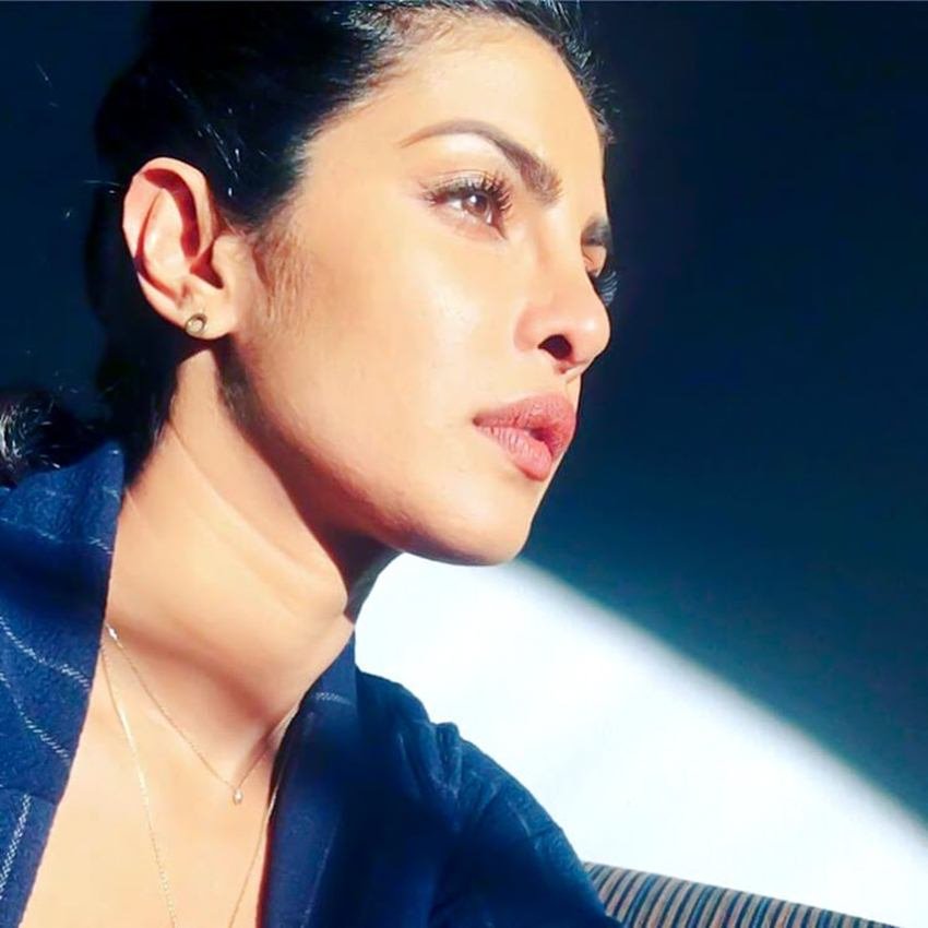 Priyanka Chopra Selfie Pics, Bollywod Celebs Selfie Pics, Bollywod Stars Selfie Pics, Bollywod Actress Selfie Pics, Bollywod Actors Selfie Pics, Actress Selfie Pics, Actors Selfie Pics, Bollywod Celebs Selfie Photos, Bollywod Stars Selfie Photos, Bollywod Celebs Hot Selfie Photos, Bollywod Celebs Sexy Selfie Photos, Photo Gallery, Jansatta