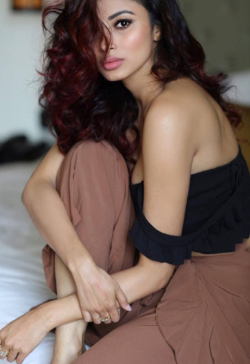 Mauni Roy, Mauni Roy Wallpapers, Mauni Roy New Pics, Mauni Roy Pics, Tv Actress Mauni Roy Pics, Tv Actress Mauni Roy New Pics, Tv Actress Mauni Roy Wallpapers, Naagin Actress Mauni Roy New Pics, Naagin Actress Mauni Roy Wallpapers, Naagin Actress Mauni Roy New Wallpapers, Tv Show Naagin Actress Mauni Roy Wallpapers, Mauni Roy Hot Pics, Mauni Roy Sexy Pics, Mauni Roy Photos, Photo Gallery, Jansatta
