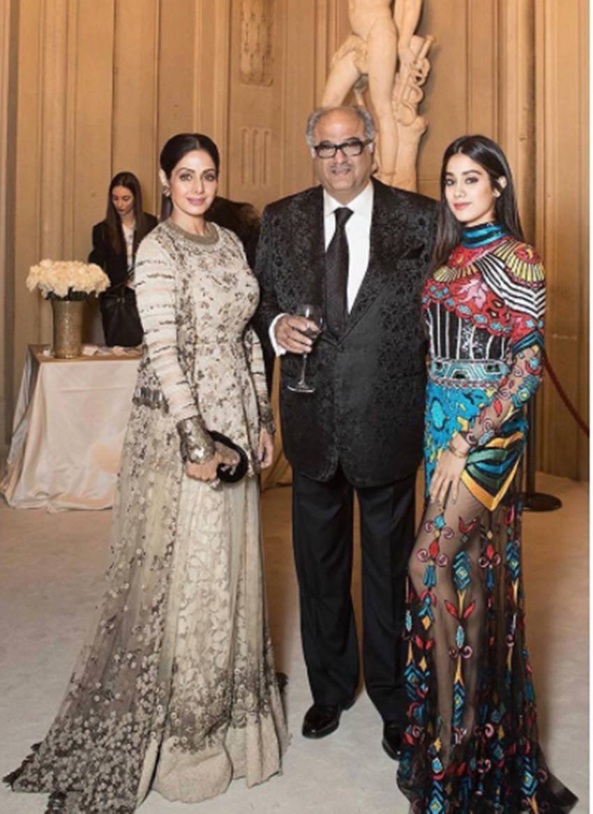 Jhanvi Kapoor Pics, Jhanvi Kapoor New Pics, Jhanvi Pics, Jhanvi Kapoor Family Pics, Jhanvi Kapoor Hot Pics, Jhanvi Kapoor Sexy Pics, Jhanvi Kapoor HD Pics, Jhanvi Kapoor Holiday Pics, Sridevi daughter Jhanvi Kapoor Pics, Sridevi daughter Jhanvi Kapoor New Pics, Sridevi daughter Jhanvi Kapoor hot Pics, Sridevi daughter Jhanvi Kapoor Bollywood Debut, Jhanvi Kapoor Bollywood Debut, Photo Gallery,Jansatta