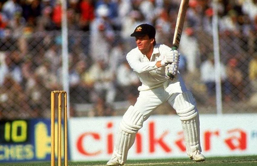 इस ओवर में कुल 22 गेंदें फेंकी गई, जिनमें 8 छक्के लगे। (Photo Courtesy : MidNightInfo) इस ओवर में कुल 22 गेंदें फेंकी गई, जिनमें 8 छक्के लगे। (Photo Courtesy : MidNightInfo)