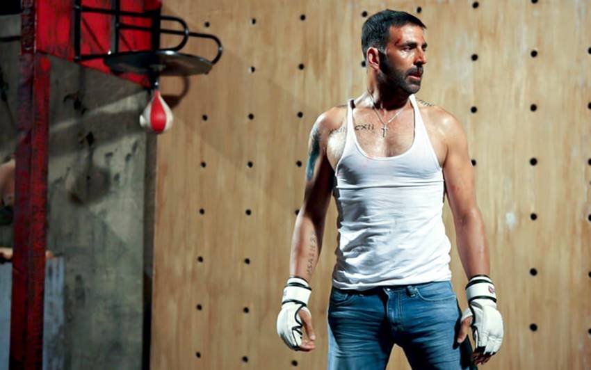 Akshay Kumar in Brothers, Akshay Kumar Movie Stills, Akshay Kumar Film Stills, Akshay Kumar Film Pics, Akshay Kumar Movie Pics, Akshay Kumar HD Photos, Akshay Kumar Sexy Photos, Akshay Kumar Hot Pics, Photo Gallery, Jansatta