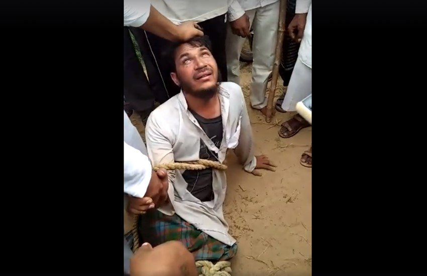 तस्वीर फेसबुक पर वायरल हो रहे वीडियो से ली गई है।