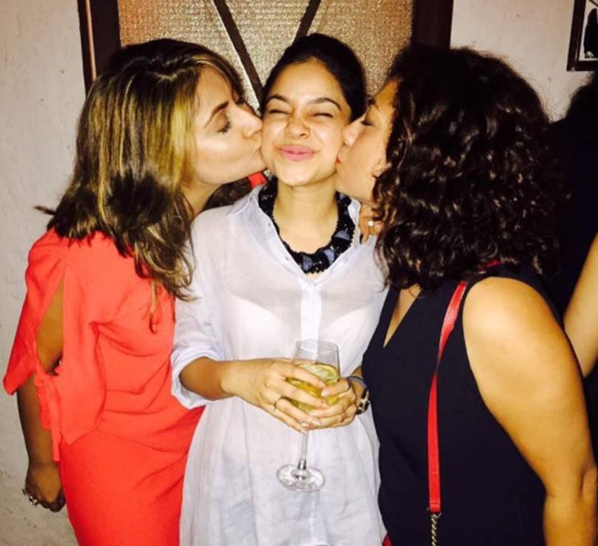 Sumona Chakravarti, Sumona Chakravarti Pics, Sumona Chakravarti New Pics, Sumona Chakravarti Photos, Actress Sumona Chakravarti Pics, Actress Sumona Chakravarti New Photos, Actress Sumona Chakravarti Hot Pics, Sumona Chakravarti Sexy Pics, Sumona Chakravarti HD Pics, Tv Actress Sumona Chakravarti Photos, Kapil Sharme wife Sumona Chakravarti Pics, Photo Gallery, Jansatta