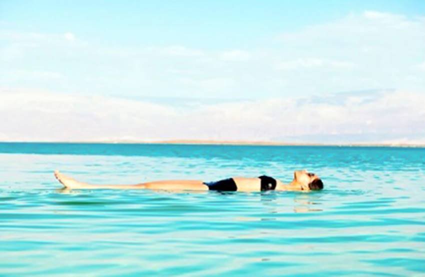 Sonam Kapoor Holidays Pics, Bollywood Actress Vacation Pics, Actress Vacation Pics, Bollywood Actress Holidays Pics, Actress Holidays Pics, Bollywood Celebs Vacation Pics, Bollywood Celebs Holidays Pics, Bollywood Actress Hot pics, Bollywood Actress Sexy Photos, Bollywood Actress Hot and Sexy Pics, Bollywood Actress enjoying Holidays, Photo Gallery, Jansatta