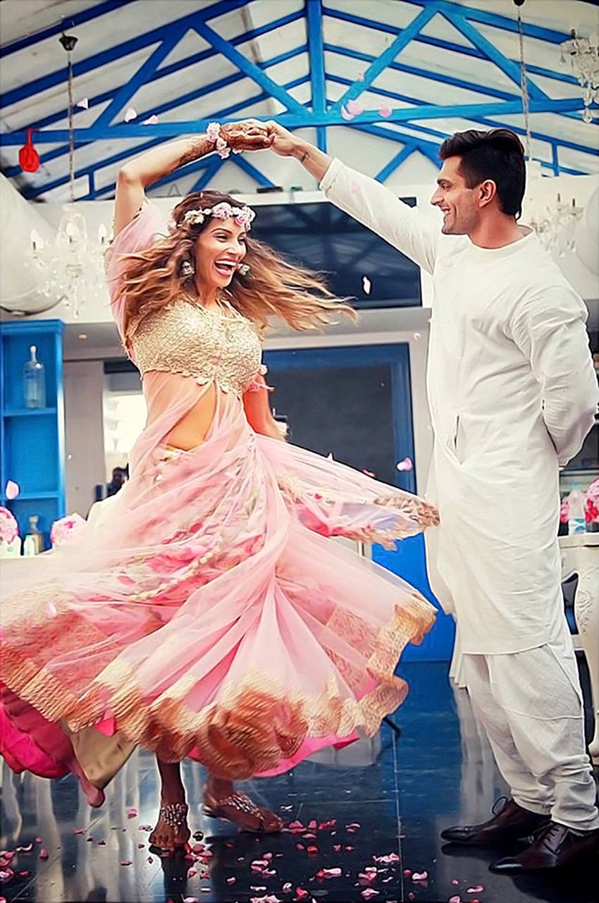 Bipasha Basu, Karan Singh grover, Bipasha Basu with Karan Singh grover, Bipasha Basu and Karan Singh grover, Bipasha Basu and Karan Singh grover Marriage Pics, Bipasha Basu and Karan Singh grover Marriage Photos, Bipasha Basu with Karan Singh grover Pics, Bipasha Basu with Karan Singh grover New Pics, Bipasha Basu and Karan Singh grover Photos, Bipasha Basu and Karan Singh grover Love Story, Actress Bipasha Basu, Bollywood Actor Karan Singh grover, Photo Gallery, Jansatta
