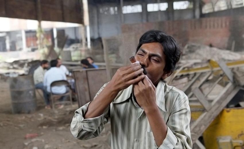 Nawazuddin Siddiqui in Gangs of Wasseypur 2, Nawazuddin Siddiqui Movie Pics, Nawazuddin Siddiqui Movie Stills, Nawazuddin Siddiqui best Movies, Nawazuddin Siddiqui Pics, Nawazuddin Siddiqui film Pics, Nawazuddin Siddiqui best film, Bollywood Actor Nawazuddin Siddiqui Movie Pics, Bollywood Actor Nawazuddin Siddiqui Movie Stills, Bollywood Actor Nawazuddin Siddiqui best Movies, Photo Gallery, Jansatta