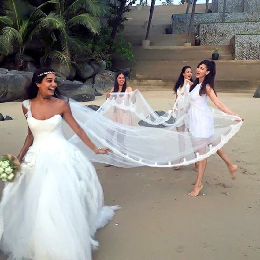 Lisa Haydon Marriage Pics, Bollywood Celebs Wedding Pics, Bollywood Celebs Marriage Pics, Bollywood Celebs Wedding day Pics, Celebs Wedding Pics, Celebs Marriage Pics, Bollywood Actress Wedding Pics, Bollywood Actress Marriage Pics, Actress Wedding Pics, Actress Marriage Pics, Bollywood Celebs Wedding Photos, Photo Gallery, Jansatta