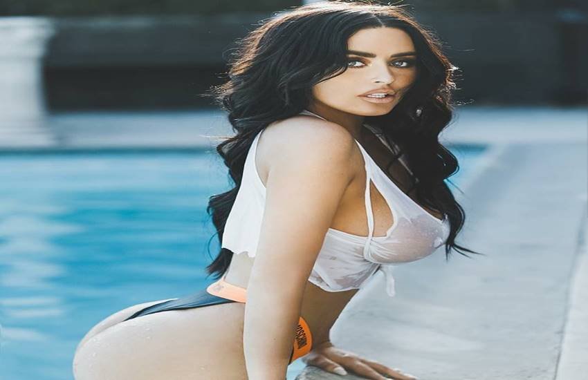  देखते-देखते वो मॉडलिंग की दुनिया का चमकता सितारा बन गईं। 