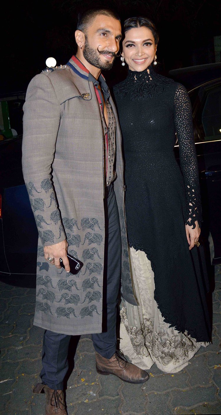 Ranveer Singh, Ranveer Singh shocking dressing sense, Ranveer Singh unique dressing, Ranveer Singh odd fashion, Ranveer Singh peculiar fashion, Bollywood Actor Ranveer Singh shocking dressing sense, Bollywood Actor Ranveer Singh unique dressing, Actor Ranveer Singh shocking dressing sense, Actor Ranveer Singh unique dressing, Ranveer Singh hot pics, Ranveer Singh sexy pics, Ranveer Singh Pics, Photo Gallery, Jansatta