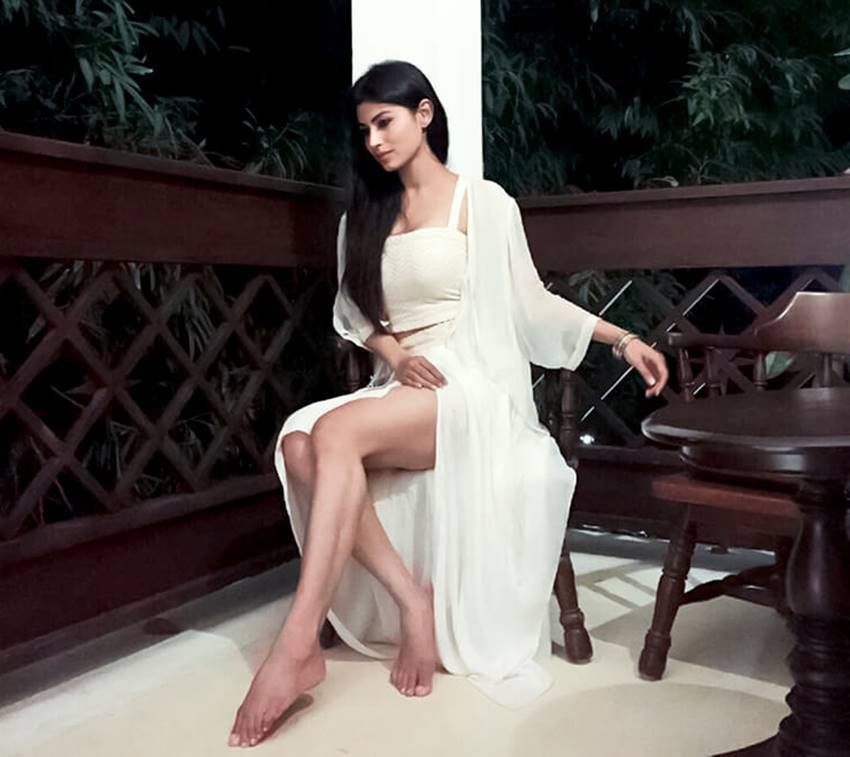 Mauni Roy, Mauni Roy Wallpapers, Mauni Roy New Pics, Mauni Roy Pics, Tv Actress Mauni Roy Pics, Tv Actress Mauni Roy New Pics, Tv Actress Mauni Roy Wallpapers, Naagin Actress Mauni Roy New Pics, Naagin Actress Mauni Roy Wallpapers, Naagin Actress Mauni Roy New Wallpapers, Tv Show Naagin Actress Mauni Roy Wallpapers, Mauni Roy Hot Pics, Mauni Roy Sexy Pics, Mauni Roy Photos, Photo Gallery, Jansatta