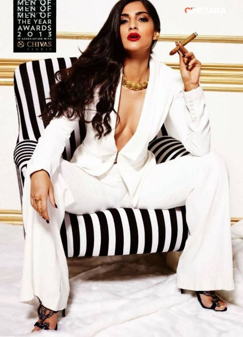 ot Magazine Covers, Bollywood Actress Sexy Magazine Cover, Stars on Magazine Cover, Actress on Magazine Cover, Actors on Magazine Cover, Bollywood Celebs on Magzine Covers, Celebs on Magzine Covers, Photo Gallery, Jansatta