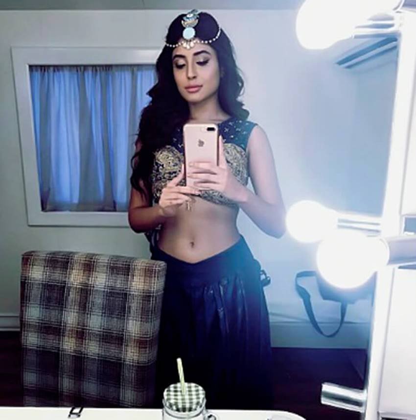 Kritika Kamra, Kritika Kamra Facts, Kritika Kamra Unknown Facts, Kritika Kamra Biography, Kritika Kamra Pics, Kritika Kamra New Pics, Kritika Kamra HD Pics, Kritika Kamra Hot Pics, Kritika Kamra Sexy Photos, Kritika Kamra Wallpaper, Tv Actress Kritika Kamra, Kritika Kamra Tv Shows, Photo Gallery, Jansatta