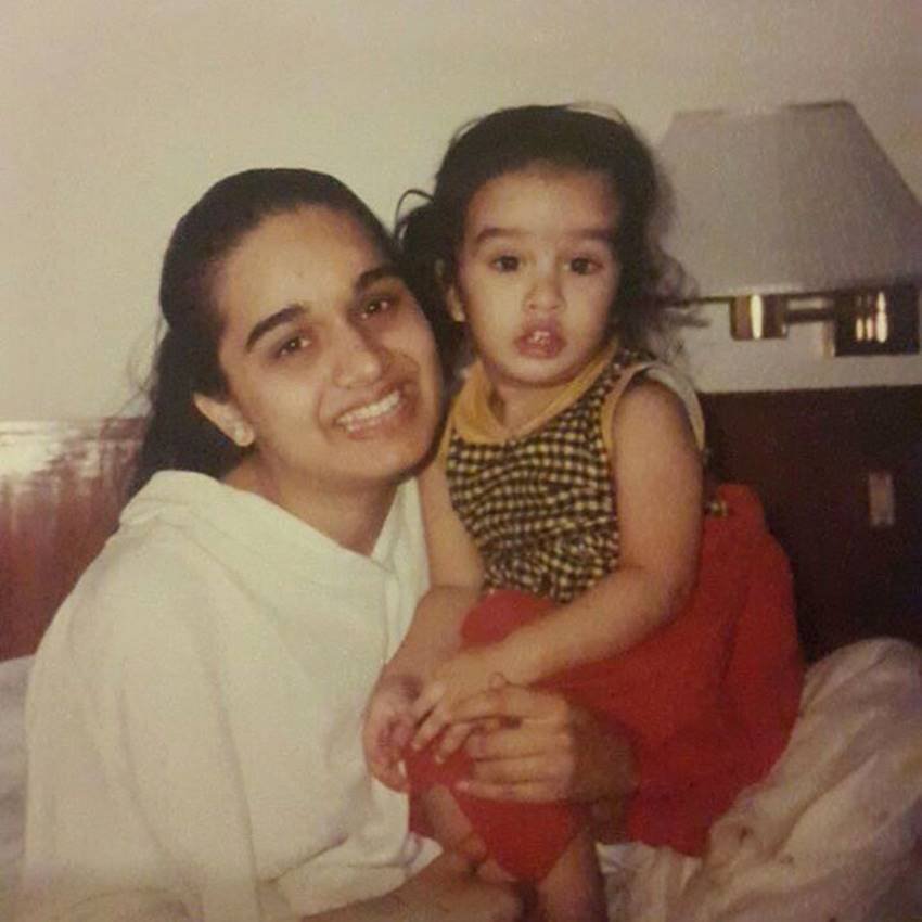 Shraddha Kapoor with mother, Bollywood Actress with her mother, Bollywood Actress Childhood Pics, Bollywood Celebs with her mother, Bollywood Celebs Childhood Pics, Bollywood Actress in Childhood, Actress with her mother, Actress Childhood Pics, Celebs with her mother, Bollywood Top Actress Childhood Pics, Bollywood Top Actress with her mother, Photo Gallery, Jansatta