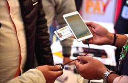 अब मोबाइल सिम लेने के लिए आधार जरूरी नहीं, इन डॉक्यूमेंट से भी मिलेगा