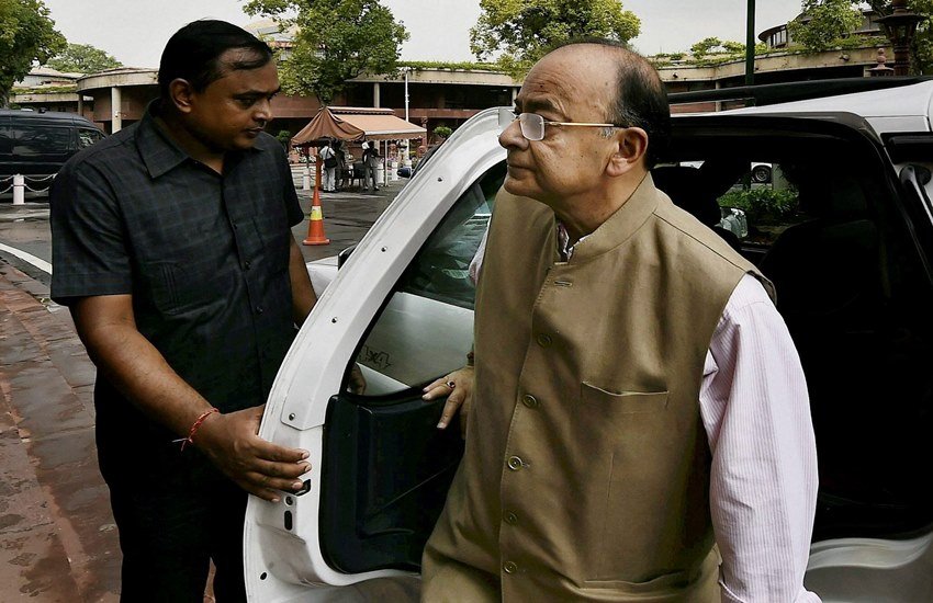Minister Arun Jaitley, Pakistan