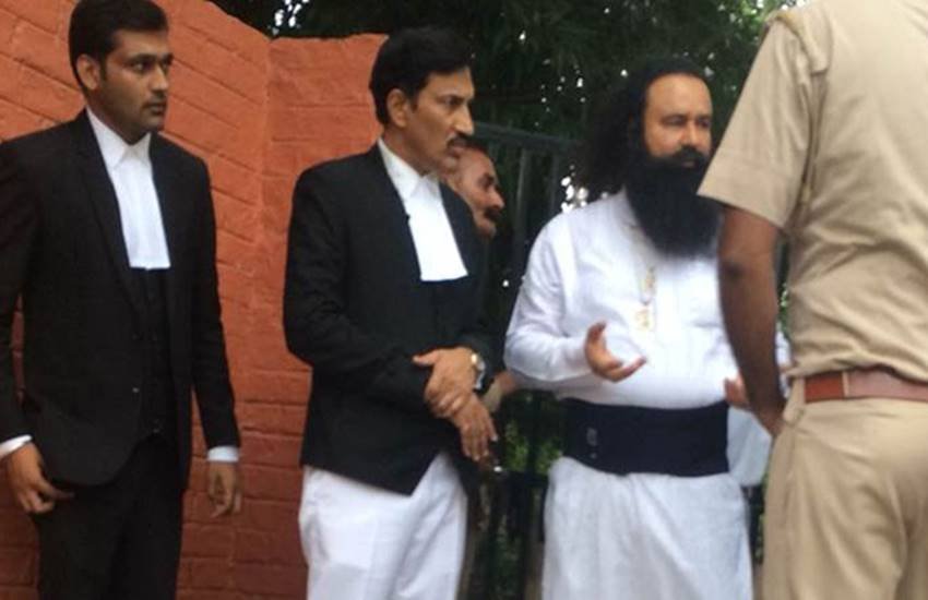 panchkula court, Baba ram rahim, Ram Rahim rape case, Ram Rahim case, Godmen, Dera Sacha Sauda, Gurmeet Ram Rahim Singh, Haryana Police, jansatta