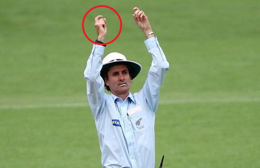 secret of famous cricket umpires Billy Bowden finger, Billy Bowden finger, umpires Billy Bowden, famous cricket umpires, Billy Bowden, Billy Bowden video