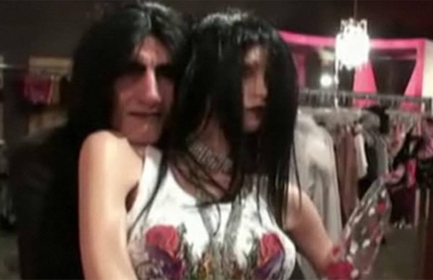 Romances Between People and Objects, Romance with objects, marraige with objects, marraige with wall, Romance with cars, love with non living things, love with wall, love with pillow