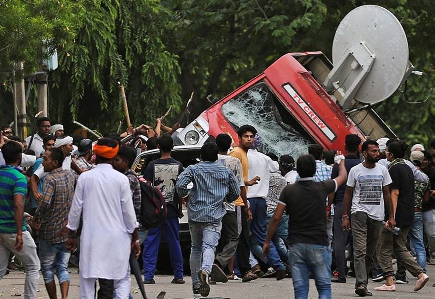 dera sacha sauda, ram rahim, ram rahim singh, ram rahim case, ram rahim verdict, dera sacha sauda live, dera sacha sauda news, dera sacha sauda case, राम रहीम, डेरा सच्चा सौदा, Gurmeet Ram Rahim Singh, dera sacha sauda news in hindi, ram rahim dera sacha sauda, ram rahim case news, dera sacha sauda case faisla, dera sacha sauda faisla, dera sacha sauda verdict, Gurmeet Ram Rahim Singh news, news updates, violence, violence in panchkula, #RamRahimVerdict, violence in haryana, violence in haryana panchkula, aaj tak, aaj tak reporter attacked, aaj tak reporter attacked in haryana, aaj tak reporter attacked in ram rahim case, PHOTOS, photos, Gurmeet Ram Rahim Singh violence, photos of Gurmeet Ram Rahim Singh supportes violence, photos of dera sacha sauda supportes violence, photos of violence haryana, photos of violence panchkula, photos of violence, violence photos, ram rahim violence photos, jansatta