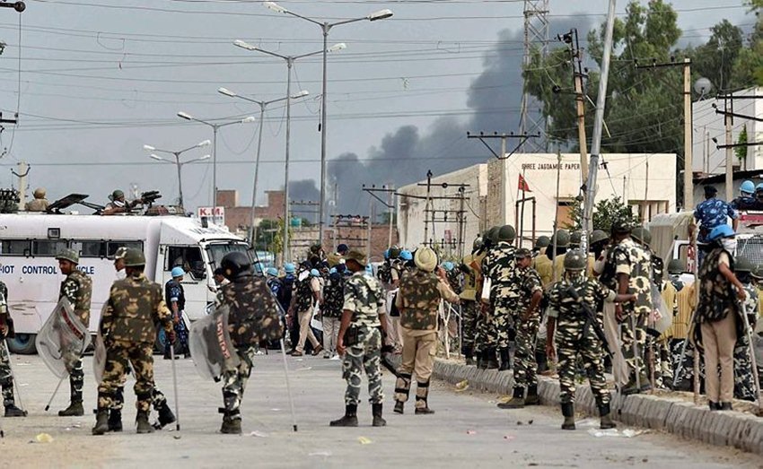 dera sacha sauda, ram rahim, ram rahim singh, ram rahim case, ram rahim verdict, dera sacha sauda live, dera sacha sauda news, dera sacha sauda case, राम रहीम, डेरा सच्चा सौदा, Gurmeet Ram Rahim Singh, dera sacha sauda news in hindi, ram rahim dera sacha sauda, ram rahim case news, dera sacha sauda case faisla, dera sacha sauda faisla, dera sacha sauda verdict, Gurmeet Ram Rahim Singh news, news updates, violence, violence in panchkula, #RamRahimVerdict, violence in haryana, violence in haryana panchkula, aaj tak, aaj tak reporter attacked, aaj tak reporter attacked in haryana, aaj tak reporter attacked in ram rahim case, PHOTOS, photos, Gurmeet Ram Rahim Singh violence, photos of Gurmeet Ram Rahim Singh supportes violence, photos of dera sacha sauda supportes violence, photos of violence haryana, photos of violence panchkula, photos of violence, violence photos, ram rahim violence photos, jansatta