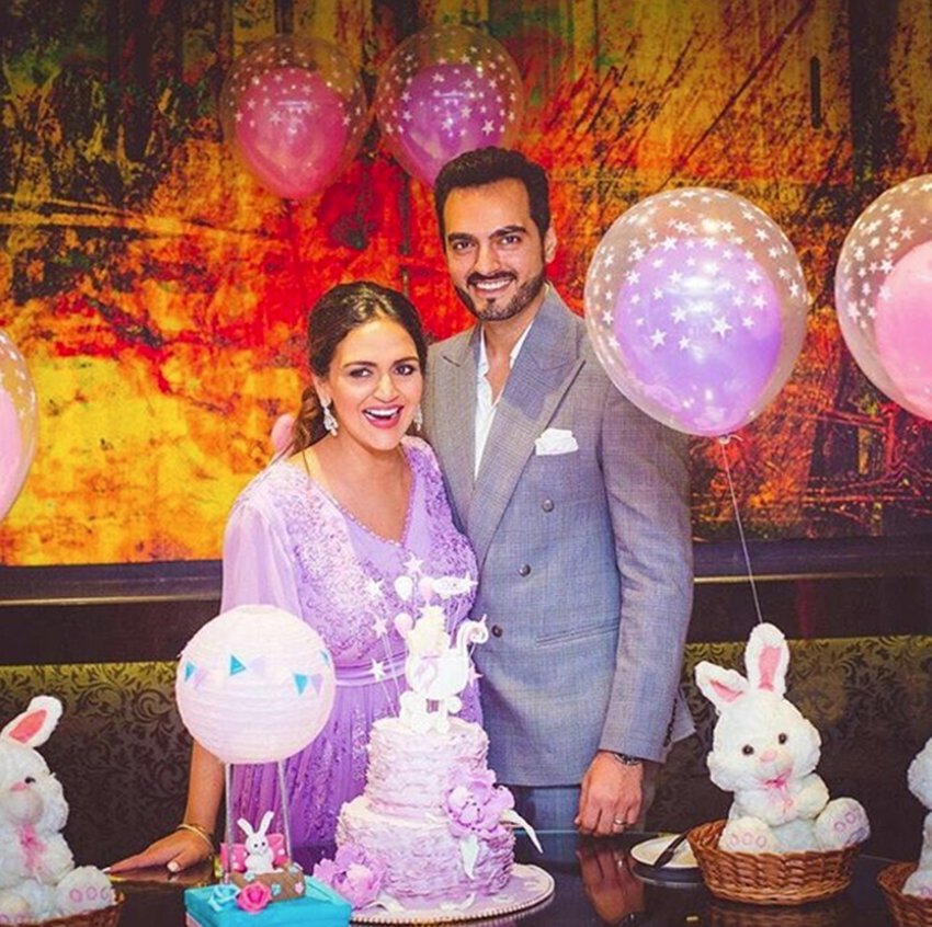 Esha Deol, Esha Deol Baby Shower, Esha Deol Baby Shower Party, Esha Deol Husband, Esha Deol and Bharat, Esha Deol Sister Party, Esha Deol Pregnent, Esha Deol baby name, Esha Deol HD Photos, Esha Deol HD Images, Esha Deol Photos