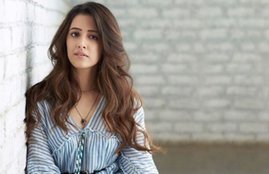 Kriti Sanon, Rajkumar Rao, Aayushman Khurana, Bold and Beautiful HD PHOTOS, Bareilly Ki Barfi HD PHOTOs, Kriti Sanon Movie