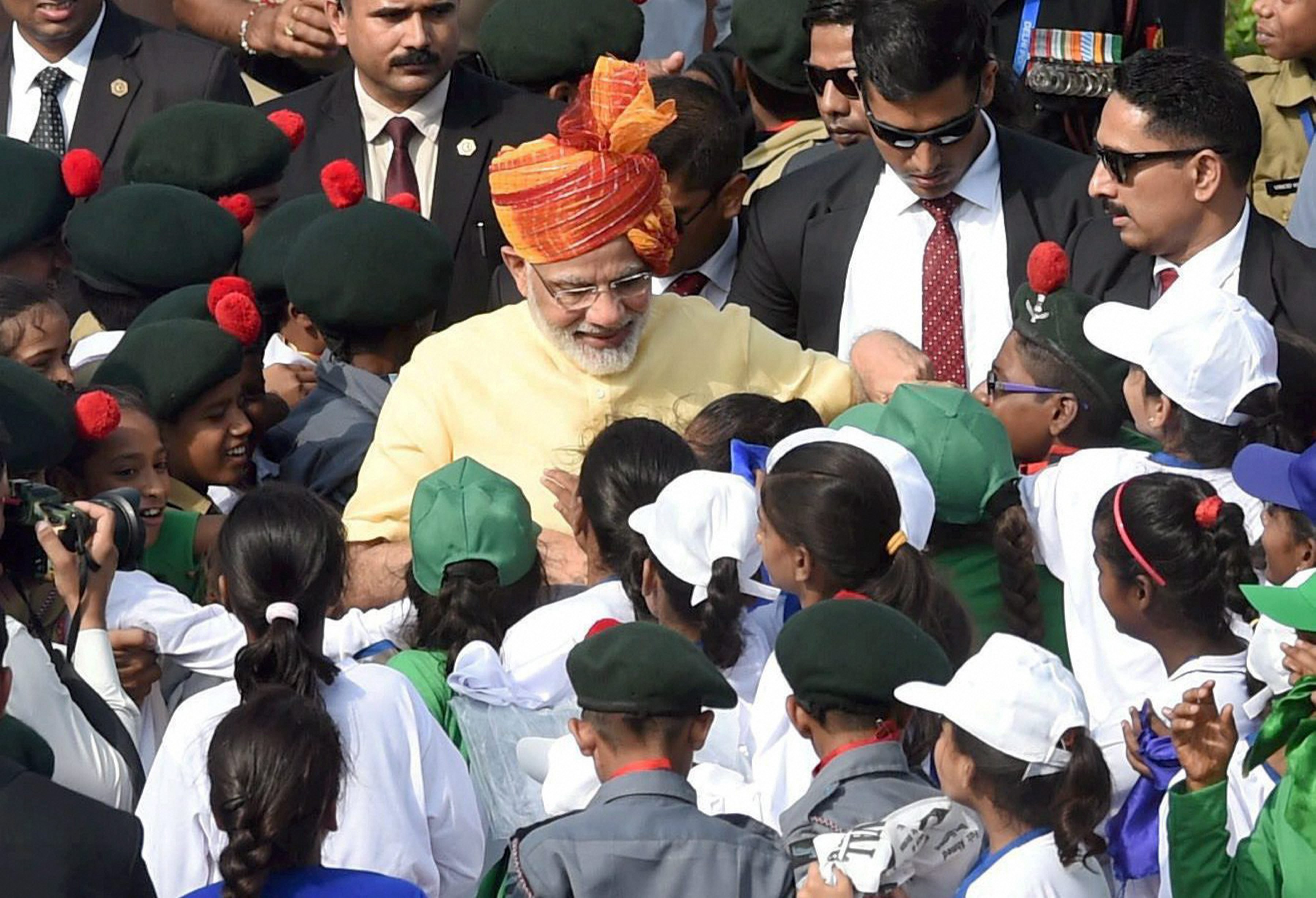 arendra Modi, Independence Day, Modi Independence Day speech, Narendra Modi children love, Chacha nehru, Jawaharlal Nehru, childrens day, school children red fort
